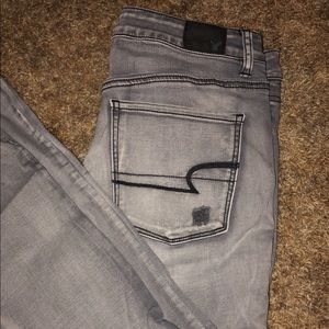 American eagle distressed grey/black jeans